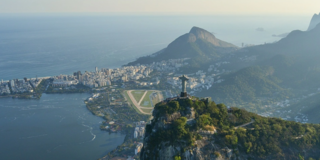 Capes-Humboldt Die Stadt Rio de Janeiro mit Bergen und dem Meer
